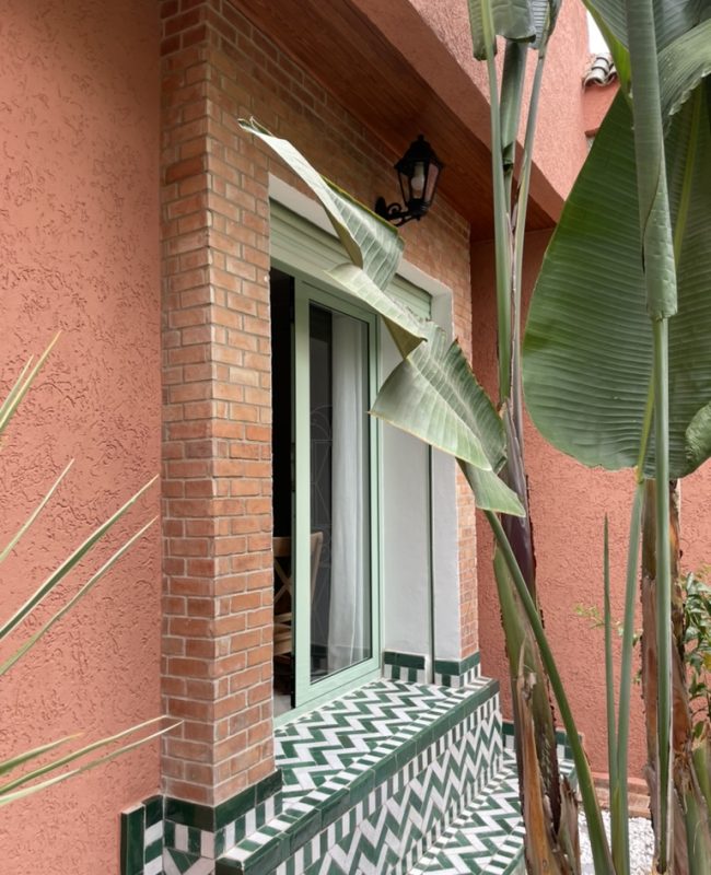 97901C22-C9B7-48DF-B7A5-338EE91FB478_1_105_c